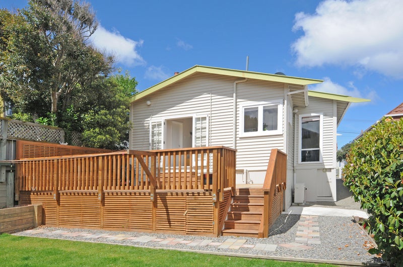 2 Stirling Street, Berhampore, Wellington - Carousel 2