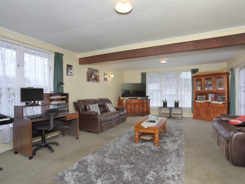 32 Mill Street, Marton - Carousel 2