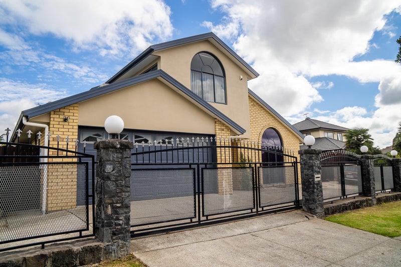 37 Peninsula Road, Mangere, Auckland - Carousel 1