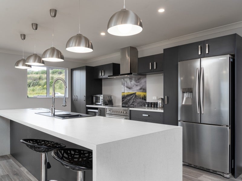 166 Dorset Road, Carterton - Carousel 2