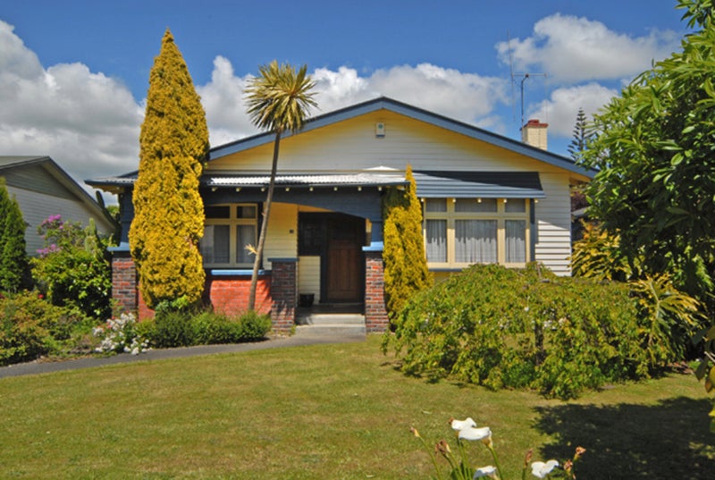 15 Miro Street, Takaro, Palmerston North - Carousel 1