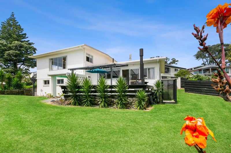 4 Shearer Drive, Oakura, Oakura - Carousel 1