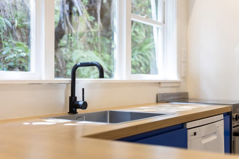 2 The Rigi, Northland, Wellington - Carousel 23