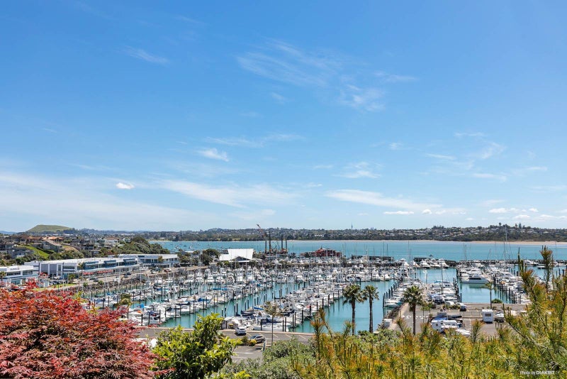 79 Takutai Avenue, Half Moon Bay, Auckland - Carousel 1