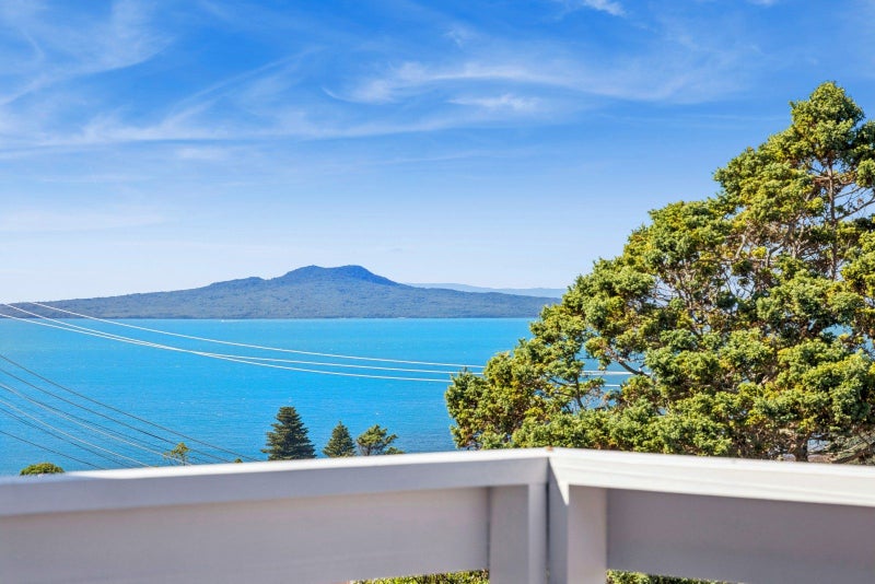 13 Carlisle Road, Torbay, Auckland - Carousel 1