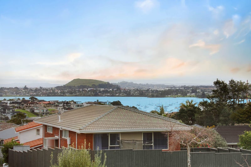 39B Sorrel Crescent, Bucklands Beach, Manukau City, Auckland - Carousel 2