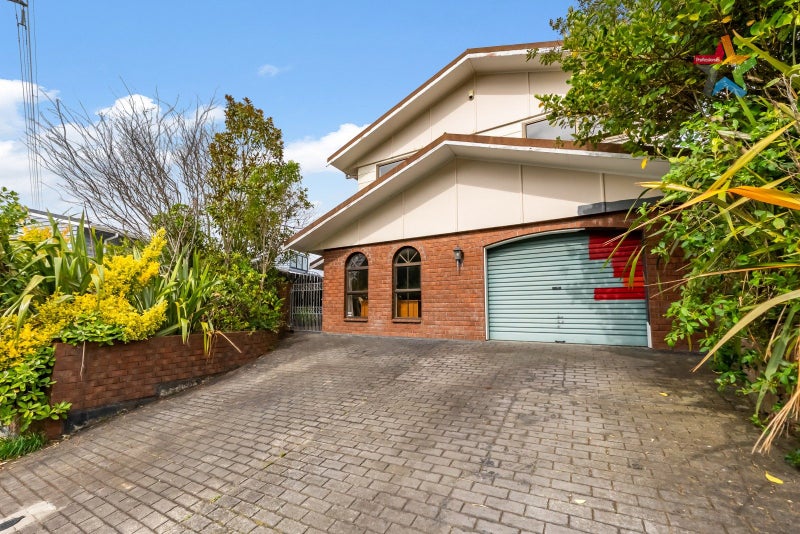 14 Matuhi Street, Tirohanga, Lower Hutt - Carousel 2
