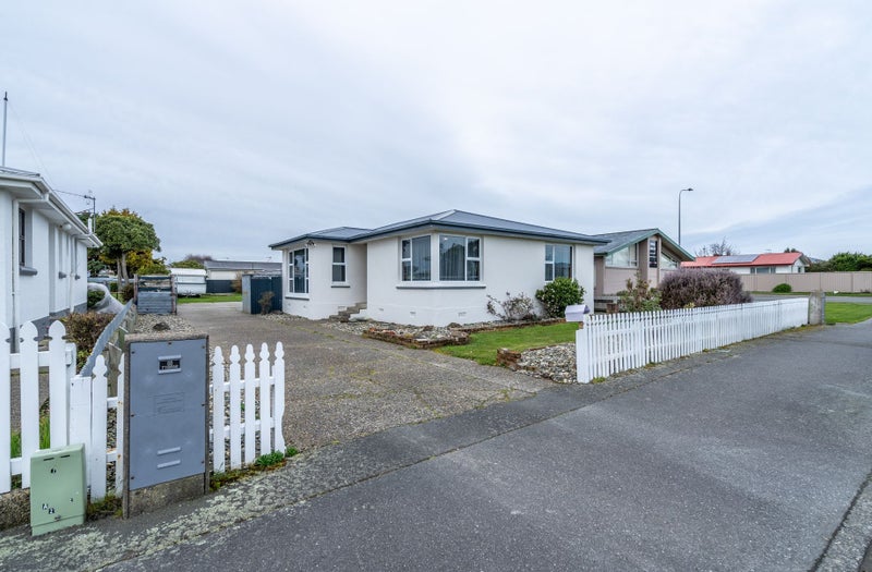 17 Regent Street, Newfield, Invercargill - Carousel 1