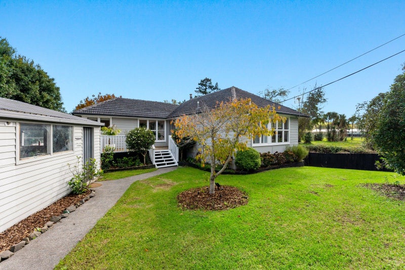 34 Muriwai Road, Waimauku, Waimauku - Carousel 1