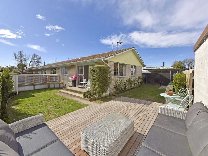 1/9A Avonhead Road, Avonhead, Christchurch - Carousel 1