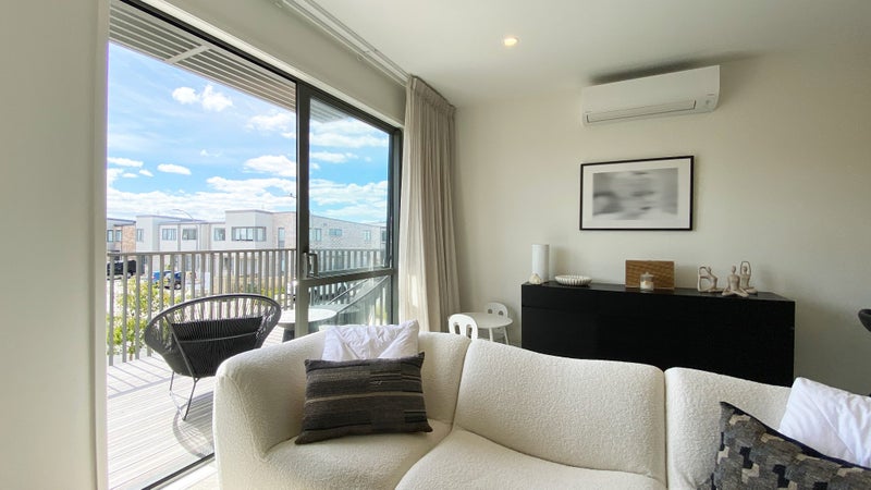11 Parehua Street, Mount Wellington, Auckland - Carousel 1