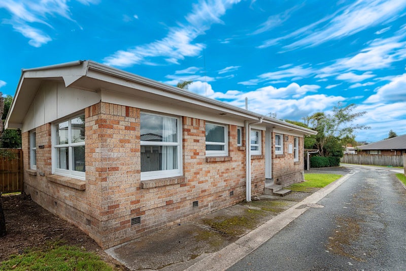 18 Brocas Avenue, Hillcrest, Hamilton - Carousel 18