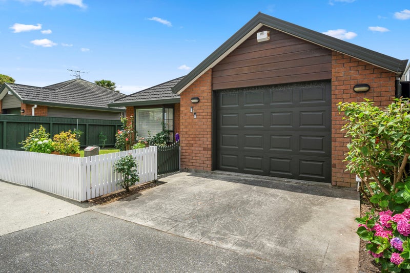 2/5 Birch Street, Hutt Central, Lower Hutt - Carousel 1