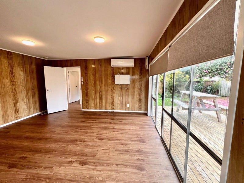 36 Challen Close, Conifer Grove, Takanini - Carousel 2