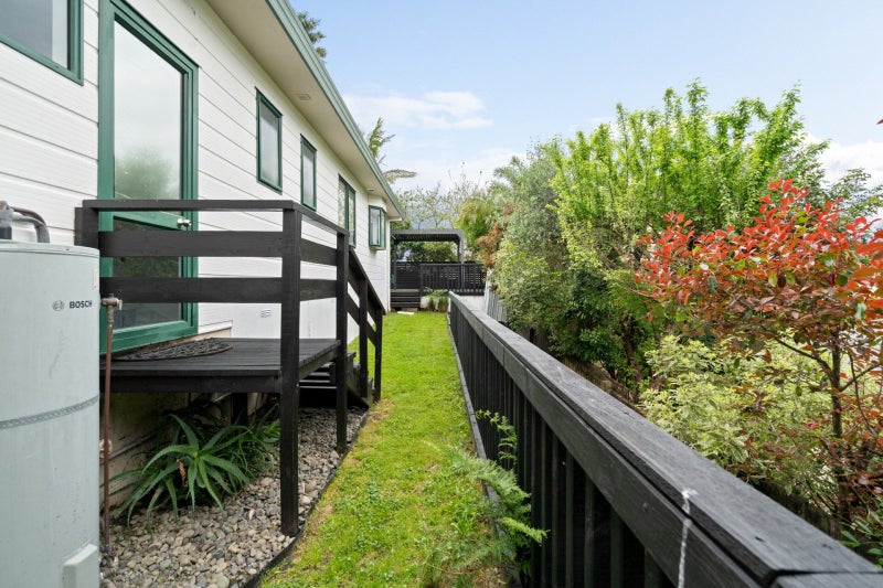 8B Resolution Road, Welcome Bay, Tauranga - Carousel 13