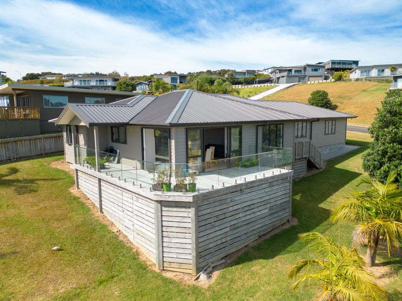 64 Stratford Drive, Moana, Cable Bay - Carousel 27