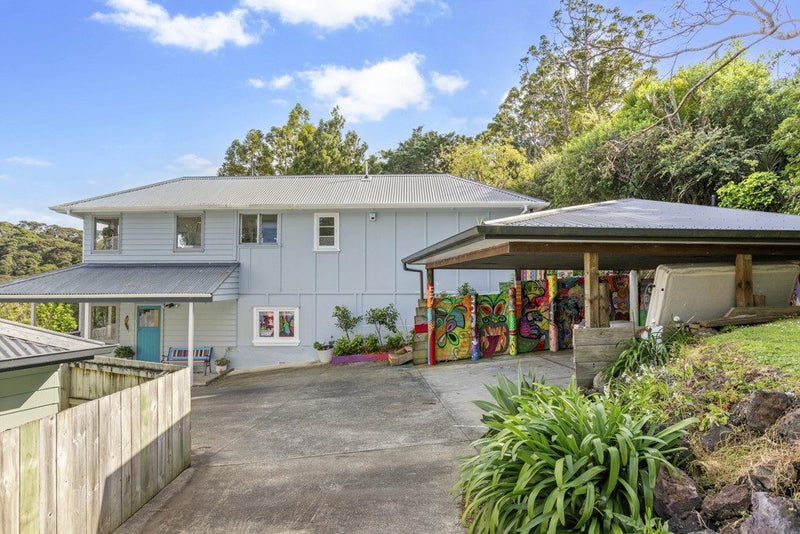 57 Kauri Point Road, Laingholm, Auckland - Carousel 1