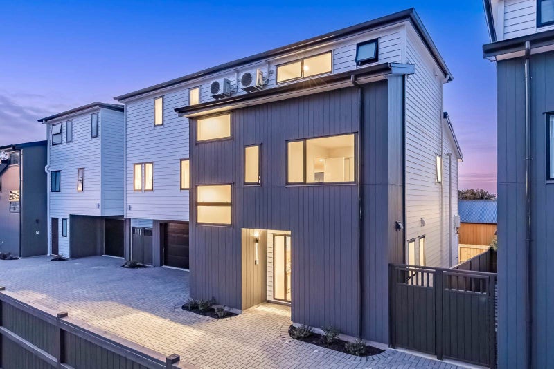 16 Goring Road, Sandringham, Auckland - Carousel 1