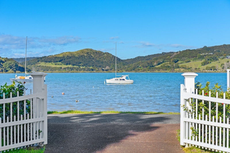 49 Natzka Road, Ostend, Waiheke Island - Carousel 1