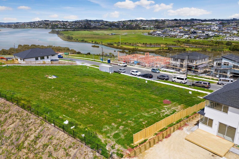 23 Cassidy Drive, Orewa, Orewa - Carousel 1