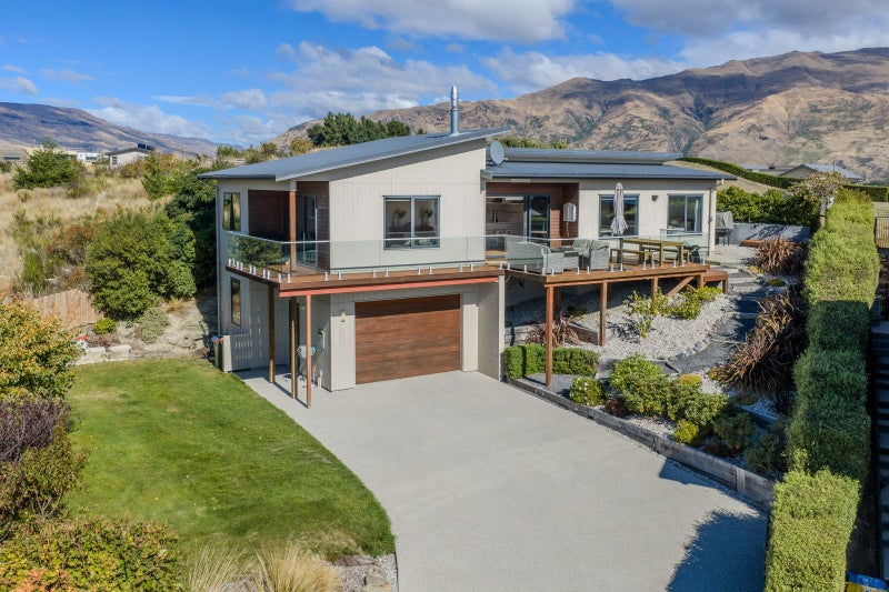 138 Anderson Road, Wanaka - Carousel 1
