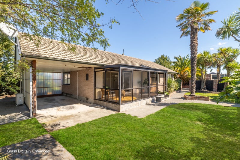15 Thurso Place, New Brighton, Christchurch - Carousel 1