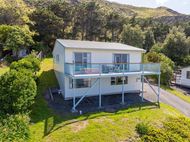 9 Mangatoetoe Grove, Cape Palliser, Pirinoa - Carousel 2