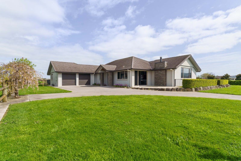 13 Ridgeview Drive, Te Aroha, Te Aroha - Carousel 1