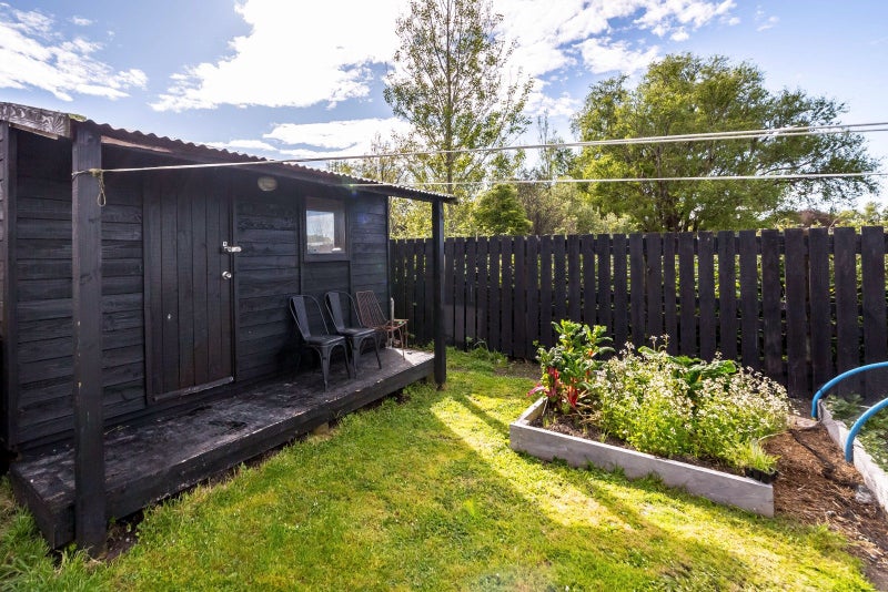 41 Wallace Street, Featherston - Carousel 10