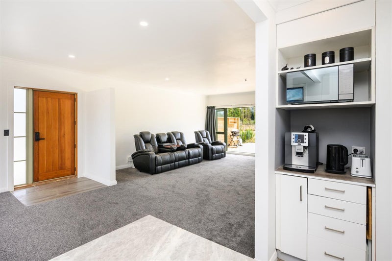 34 Gordon Crescent, Marton, Marton - Carousel 2