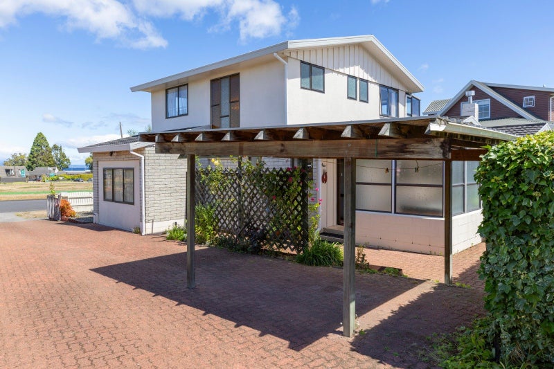 130 Roberts Street, Taupo - Carousel 1