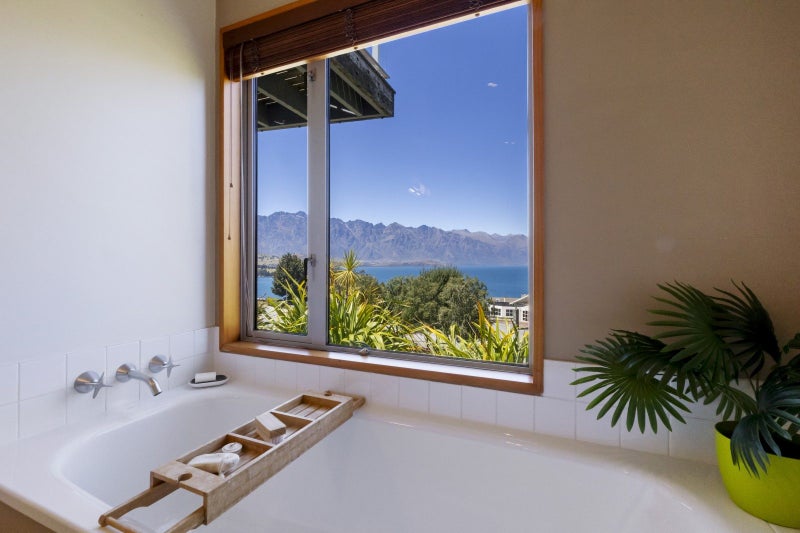 12A Sainsbury Road, Fernhill, Queenstown - Carousel 2