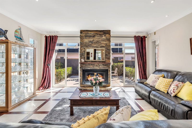 24 The Mews, Shamrock Park, Auckland - Carousel 2