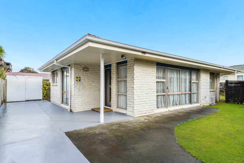 2/7 Glen Avenue, Papatoetoe, Auckland - Carousel 1