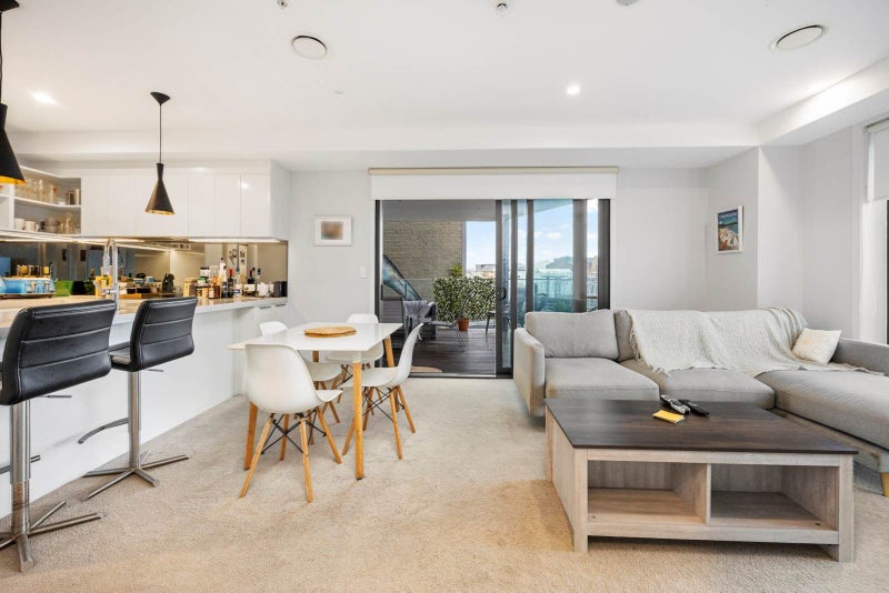 G05/27 Enfield Street, Mount Eden, Auckland - Carousel 1