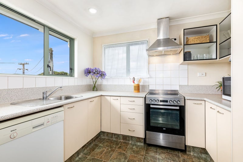 1 Tuki Street, Titahi Bay, Porirua - Carousel 2