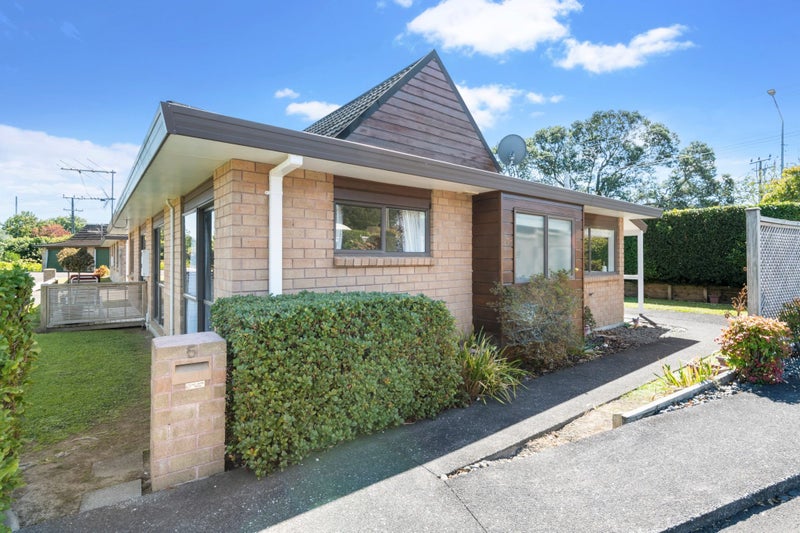 5/18 Williams Road, Hobsonville, Auckland - Carousel 1