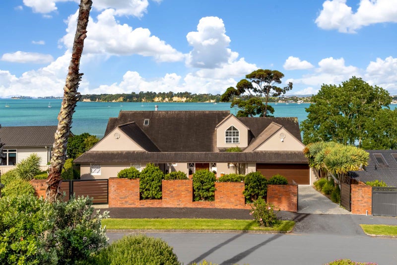 22 Vista Crescent, Glendowie, Auckland - Carousel 2