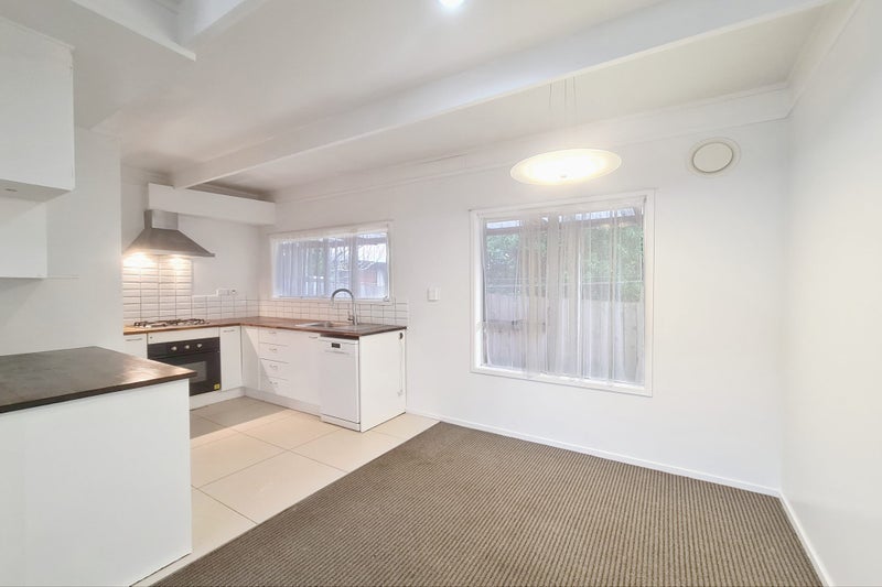 2/24 Newington Road, Henderson, Auckland - Carousel 2
