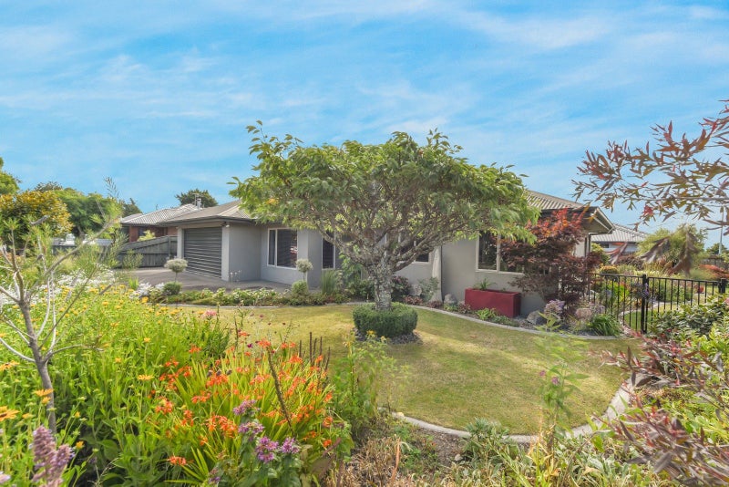 2 Heritage Crescent, Richmond, Richmond - Carousel 2