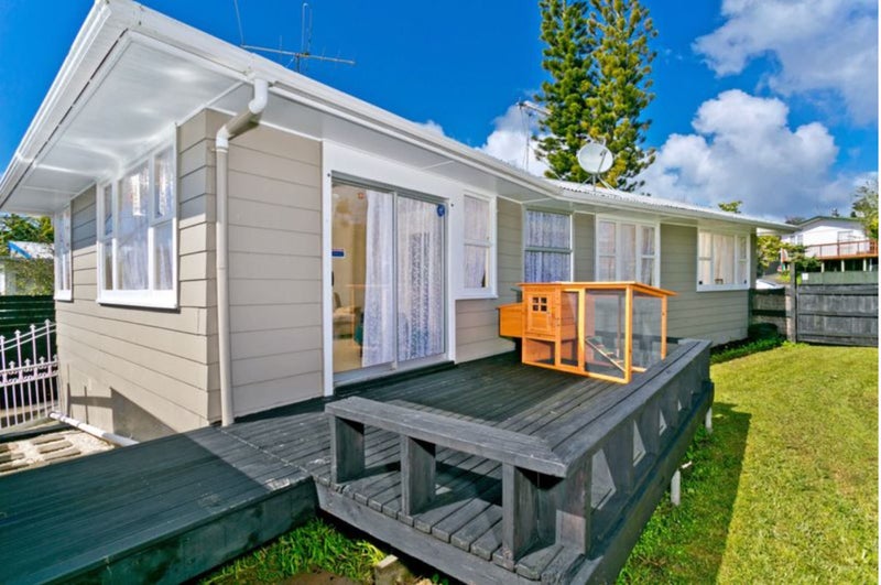 30 Jillian Drive, Ranui, Auckland - Carousel 1