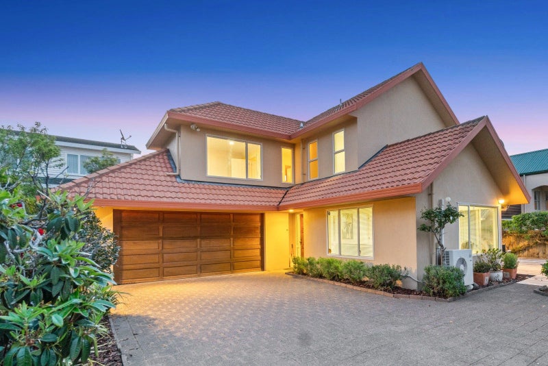 2/56 Walford Road, Point Chevalier, Auckland - Carousel 1