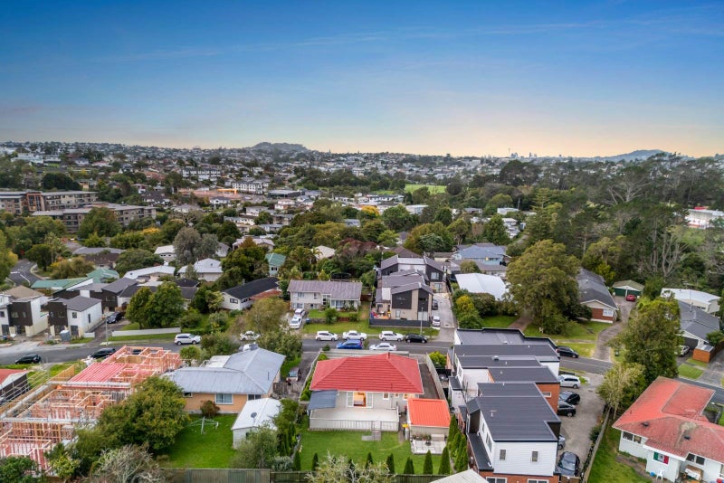 9 Rangitiki Crescent, Lynfield, Auckland - Carousel 45