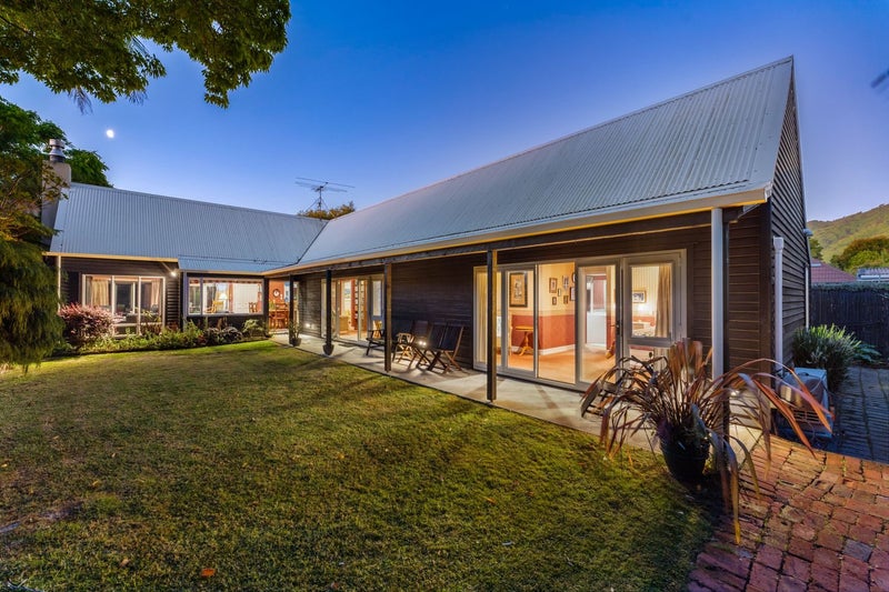 8 Rata Street, Waikanae - Carousel 2
