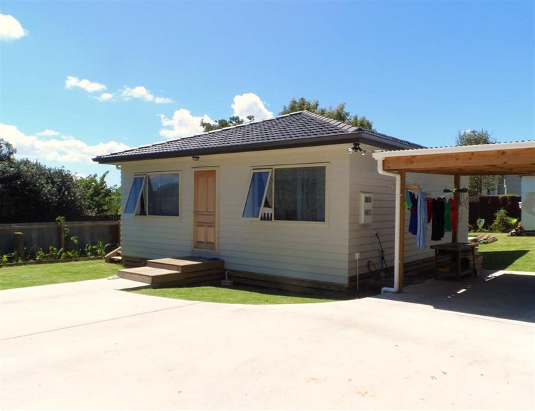 613 Massey Road, Mangere, Auckland - Carousel 1