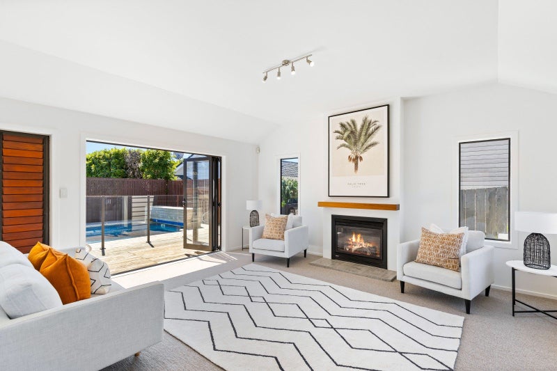 36 Wainui Avenue, Point Chevalier, Auckland - Carousel 2