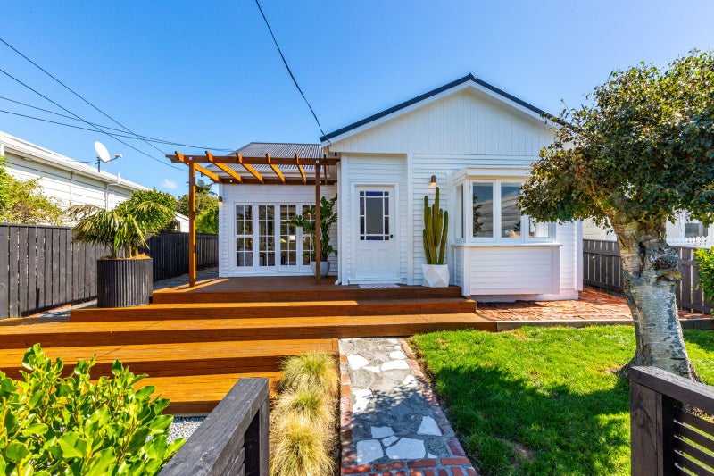 89 Standen Street, Karori, Wellington - Carousel 24