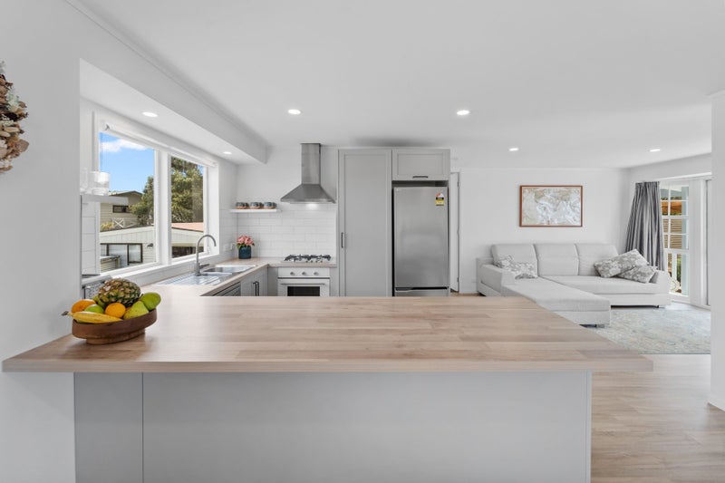 6 Tamatea Drive, Snells Beach, Snells Beach - Carousel 2