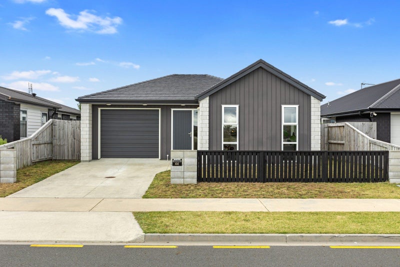 44 Union Drive, Papamoa, Papamoa - Carousel 1