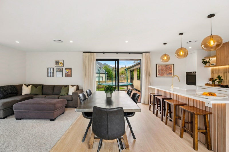 36 Friesian Close, Jacks Point, Queenstown - Carousel 1